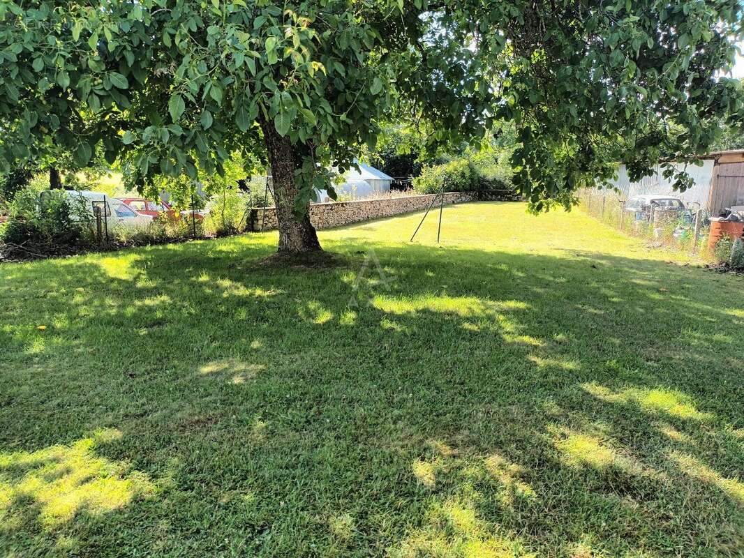 Maison à VERNET-LA-VARENNE