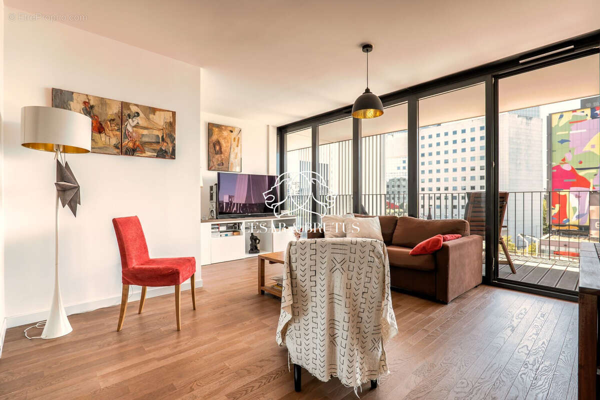 Appartement à NANTERRE