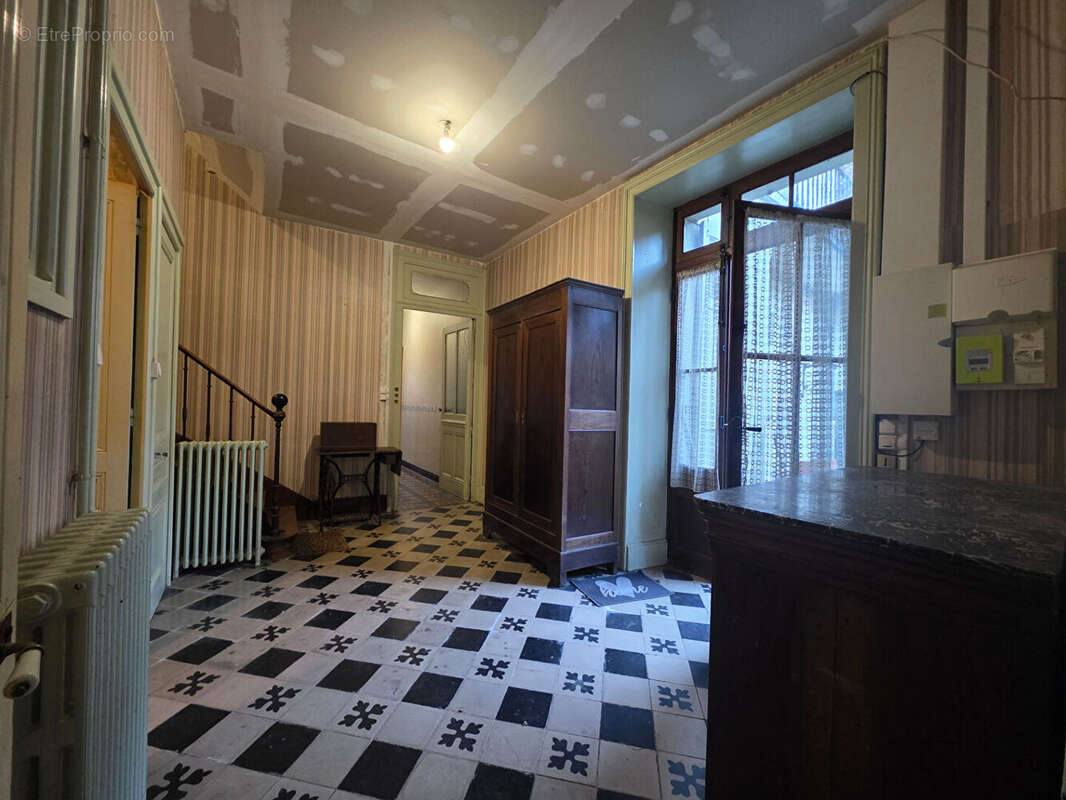 Maison à SAINT-GENIX-SUR-GUIERS