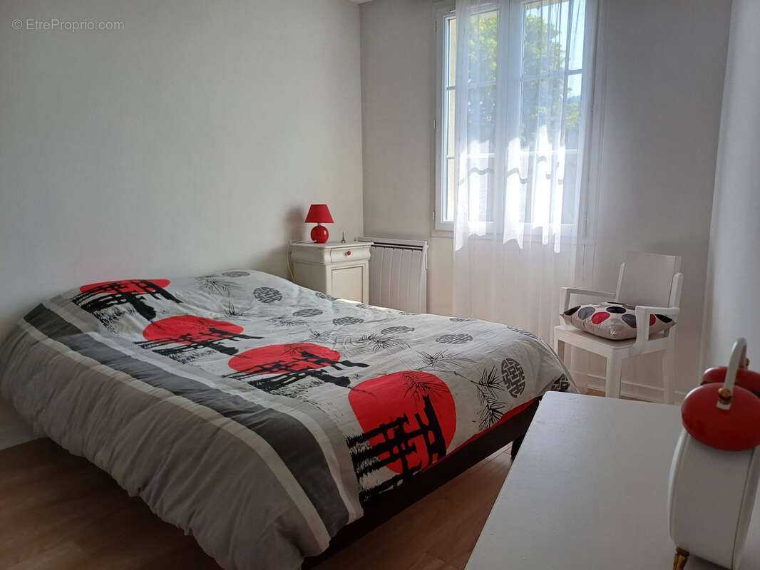 Maison à PUY-GUILLAUME