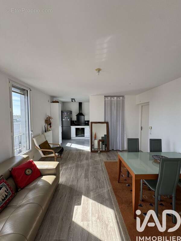 Photo 8 - Appartement à RIS-ORANGIS