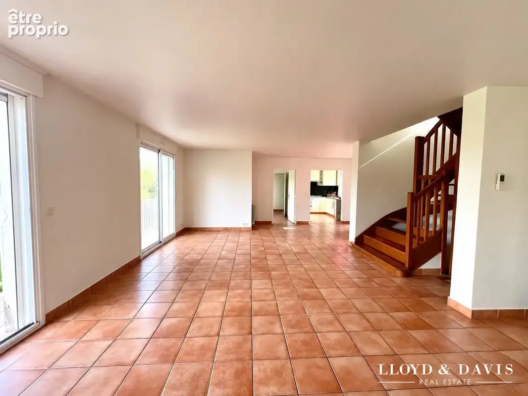 Maison 5 pièces 107 m² à vendre à Montauroux (83440) - photo 3