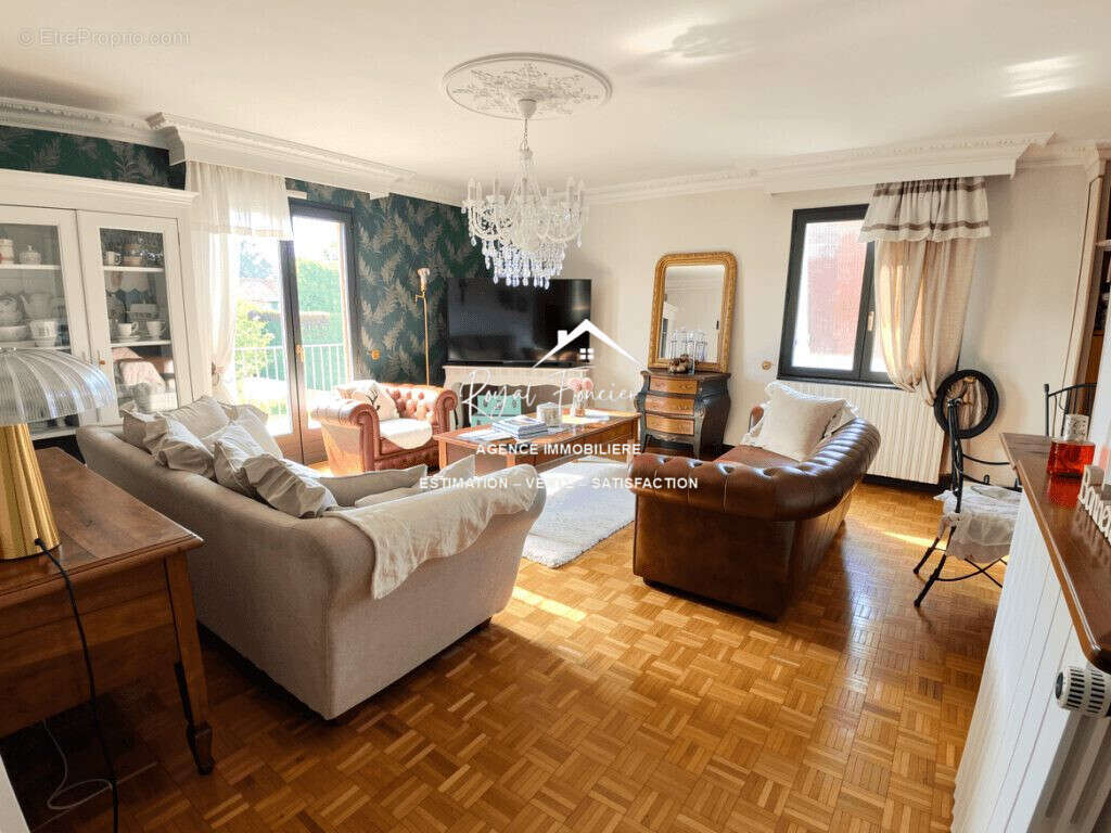 Maison à CHATELLERAULT