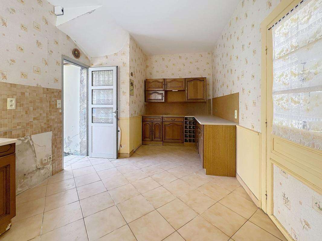 Maison à CHENAY