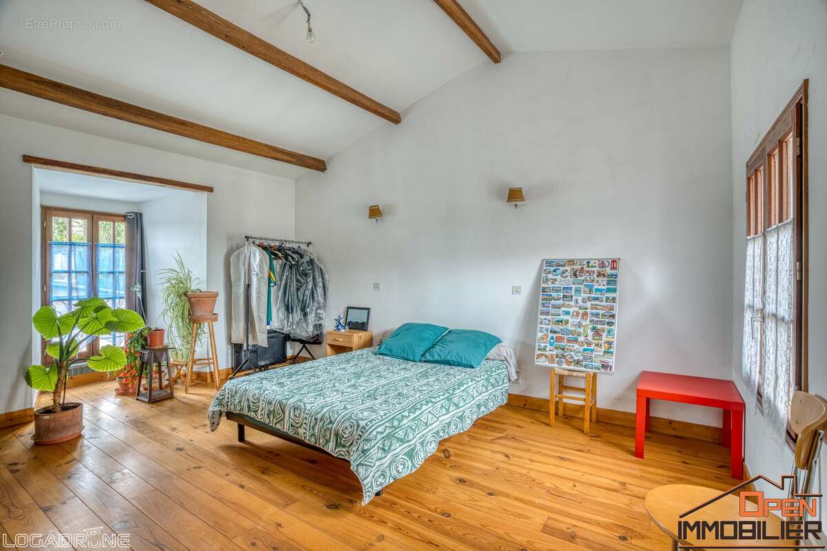 Appartement à CANCON