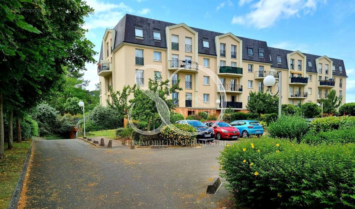 Appartement à VERNEUIL-SUR-SEINE