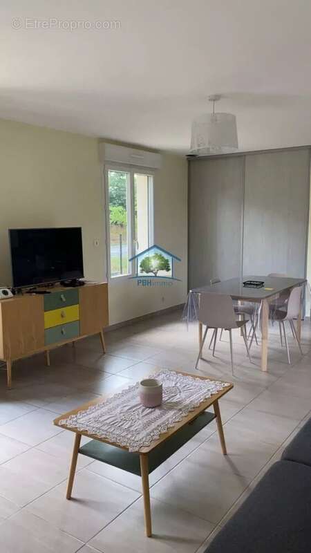 Ensemble immobilier avec maison, dépendances rénovée & ancien hôtel à rénover – Grun-Bordas - photo 2