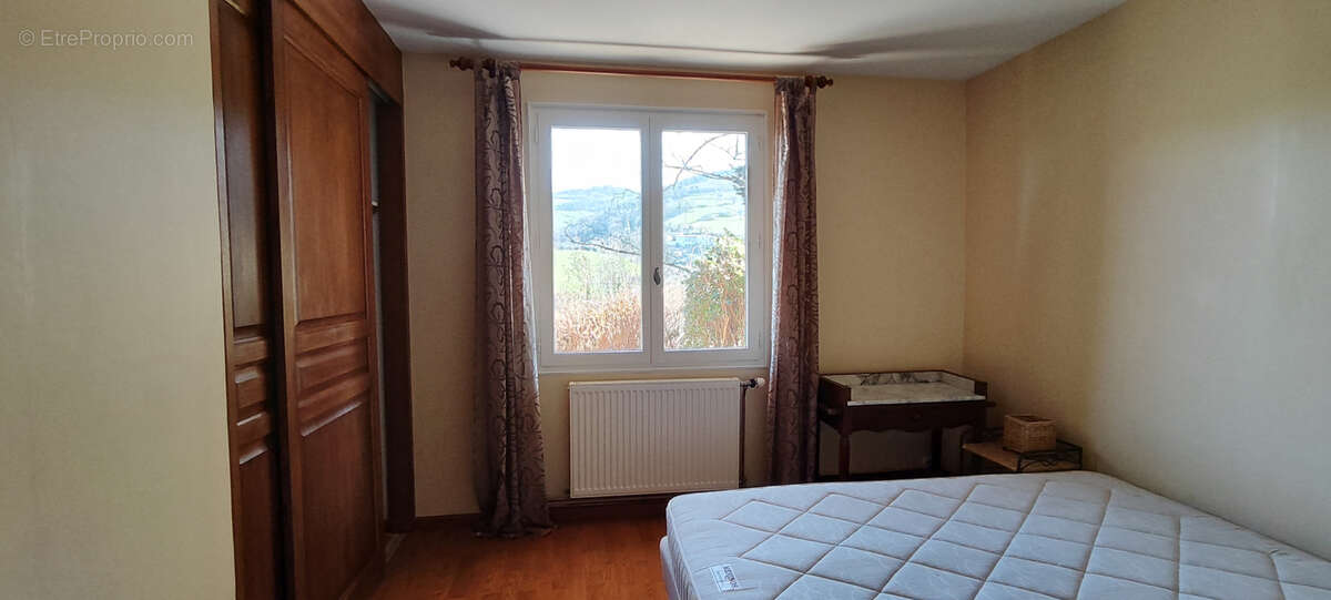 Maison à SAINTE-FOY-L'ARGENTIERE