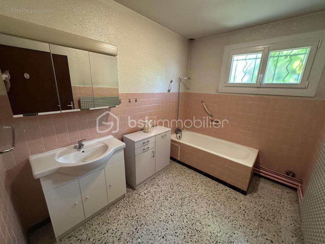 Maison plain pied avec garage - photo 9