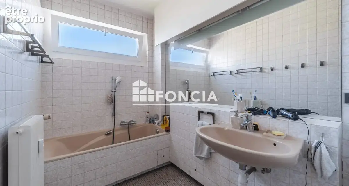 Riedisheim – Appartement 5 pièces de 121 m² au dernier étage, dans un écrin de verdure - photo 7