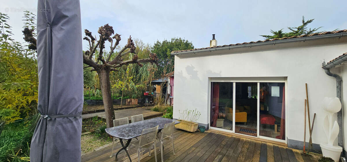 Maison à SAINT-CLEMENT-DES-BALEINES