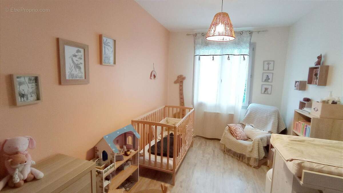 Maison à SAINT-ETIENNE-DE-CHIGNY