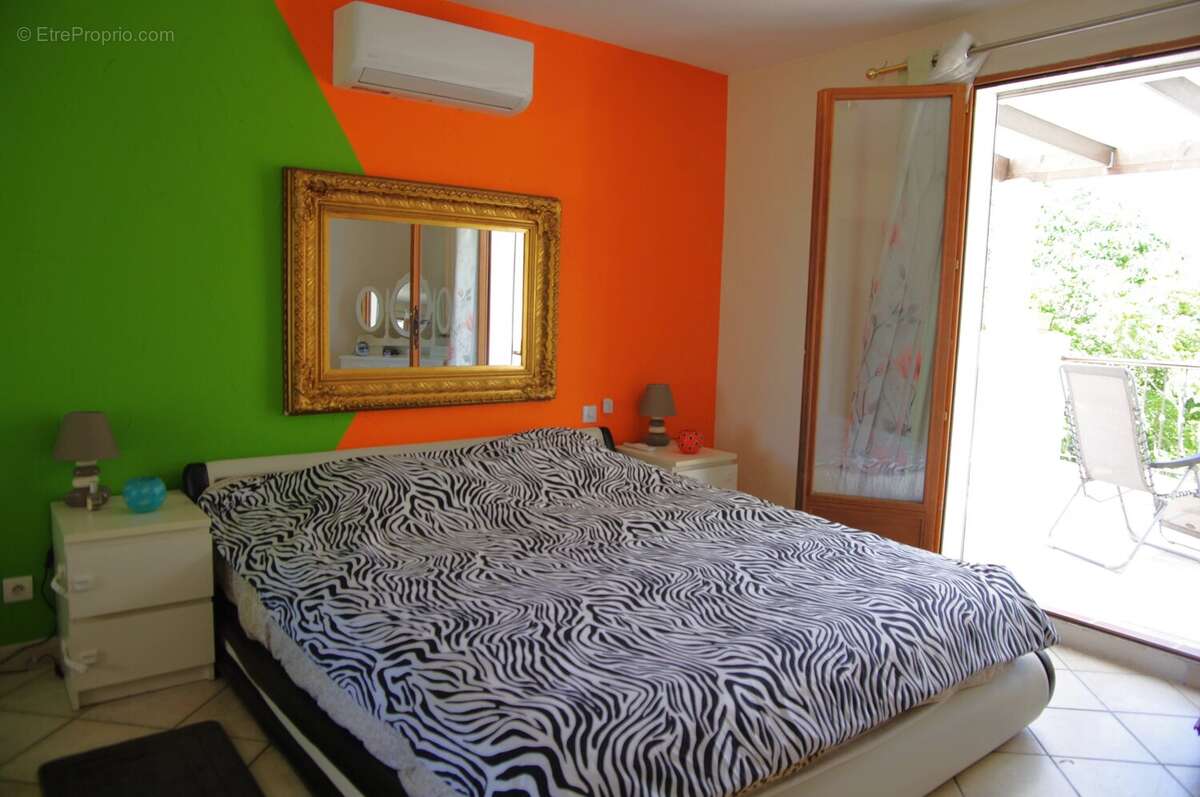 Maison à LE MUY