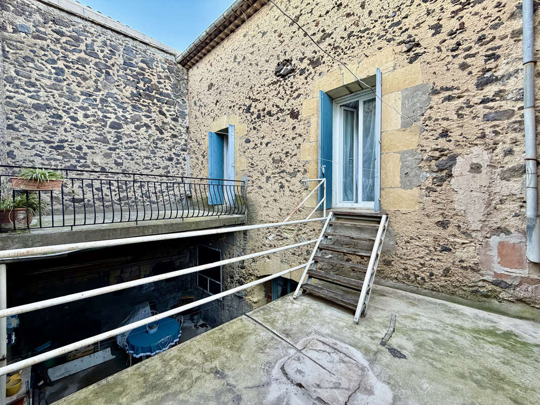 Maison à SAINT-THIBERY