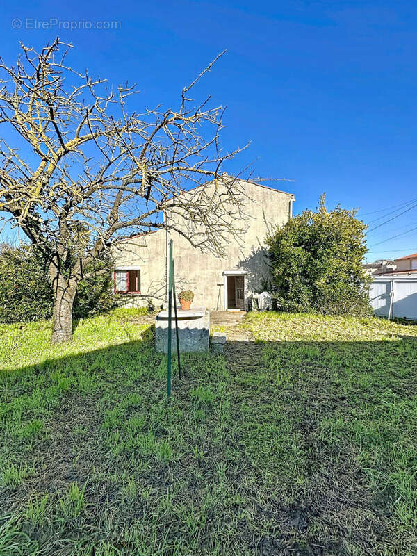 Maison à PORT-DES-BARQUES