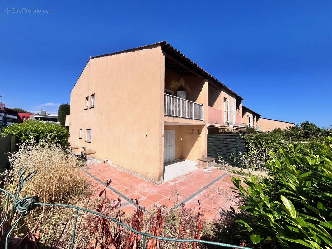 Appartement à VILLENEUVE-LOUBET