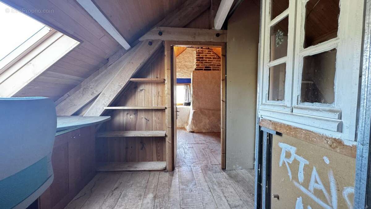 Maison à CENEVIERES