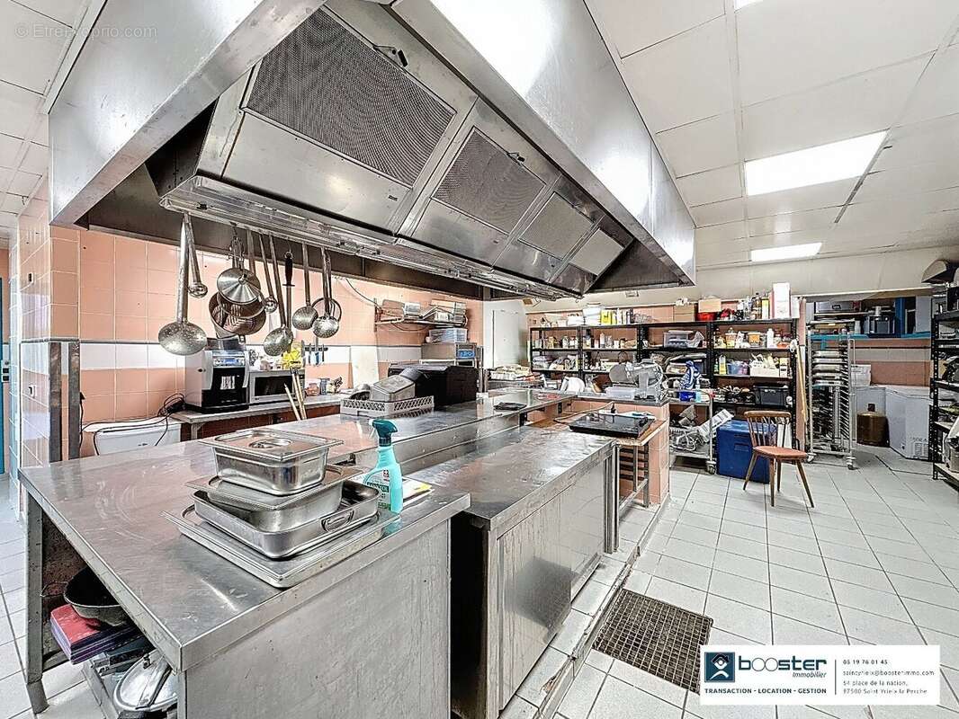 Commerce à COMPREIGNAC