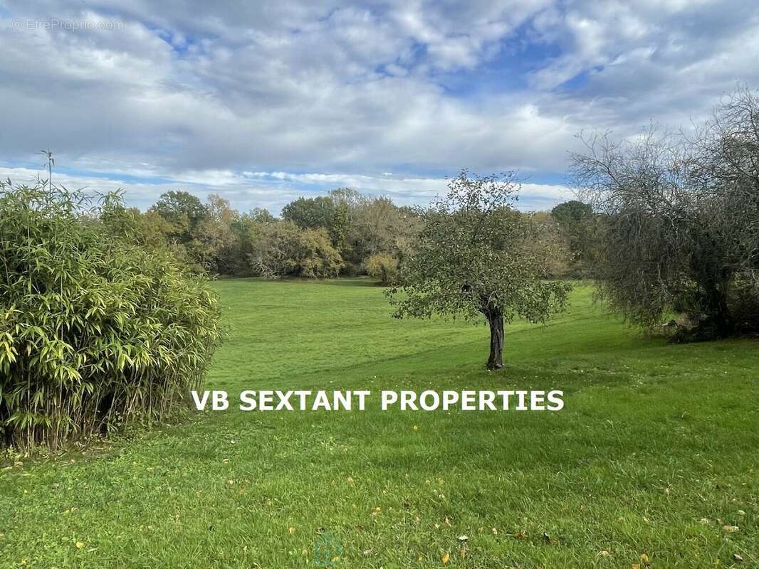 A 15mn de Bordeaux,  environnement exceptionnel pour ce domaine de 8 hectares avec 3 maisons - photo 14