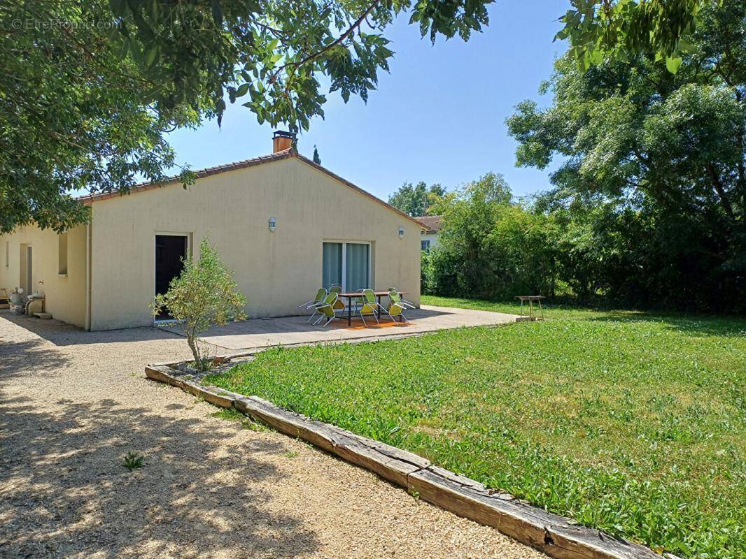 Maison à SANSAIS