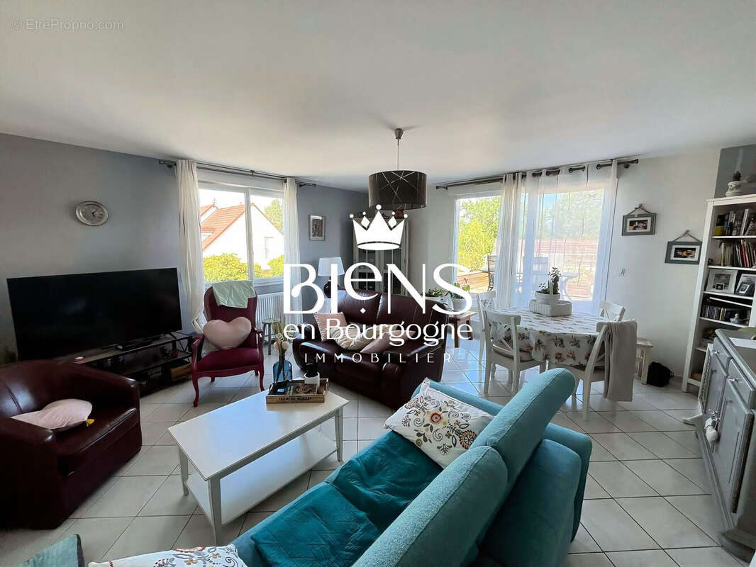 Appartement 91 m² à Longvic  - photo 4
