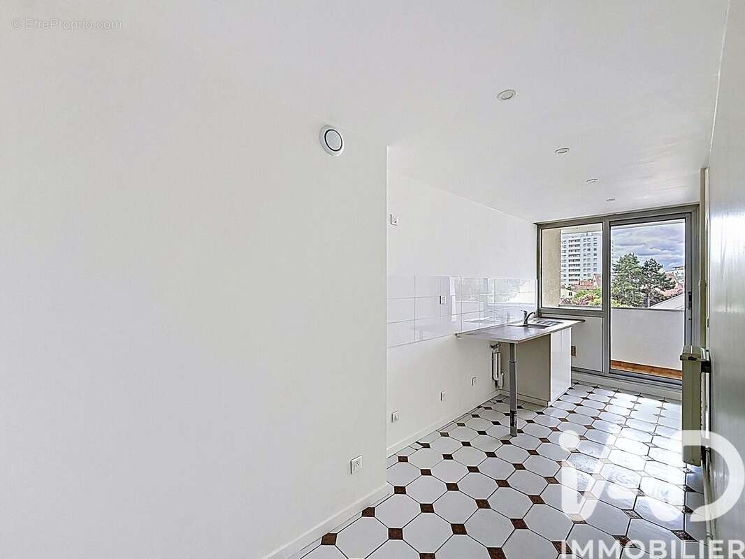 Photo 4 - Appartement à GENNEVILLIERS