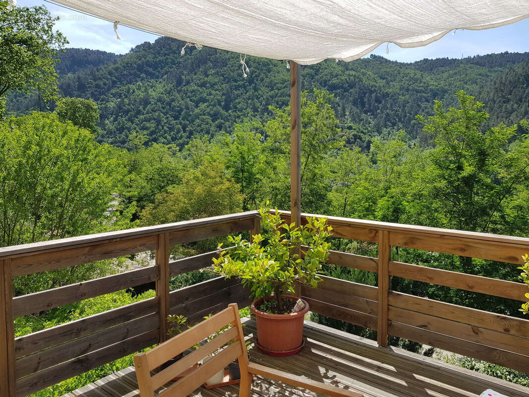 Maison à LES OLLIERES-SUR-EYRIEUX