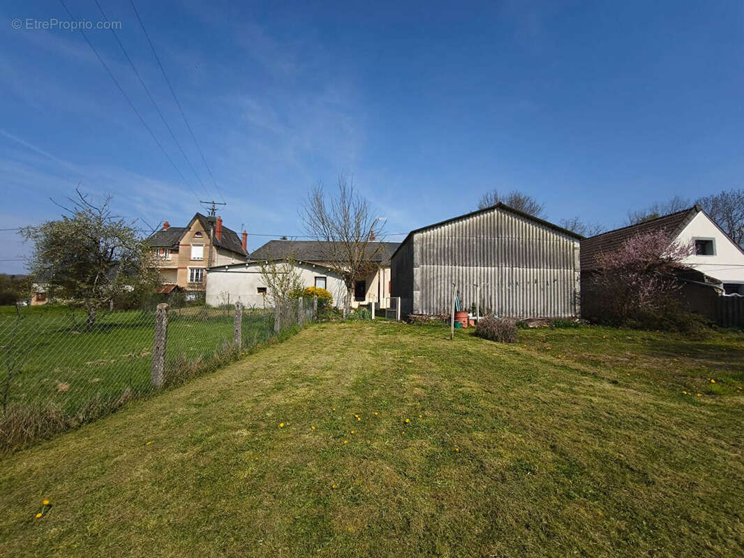 Maison à SAINT-BENIN-D'AZY