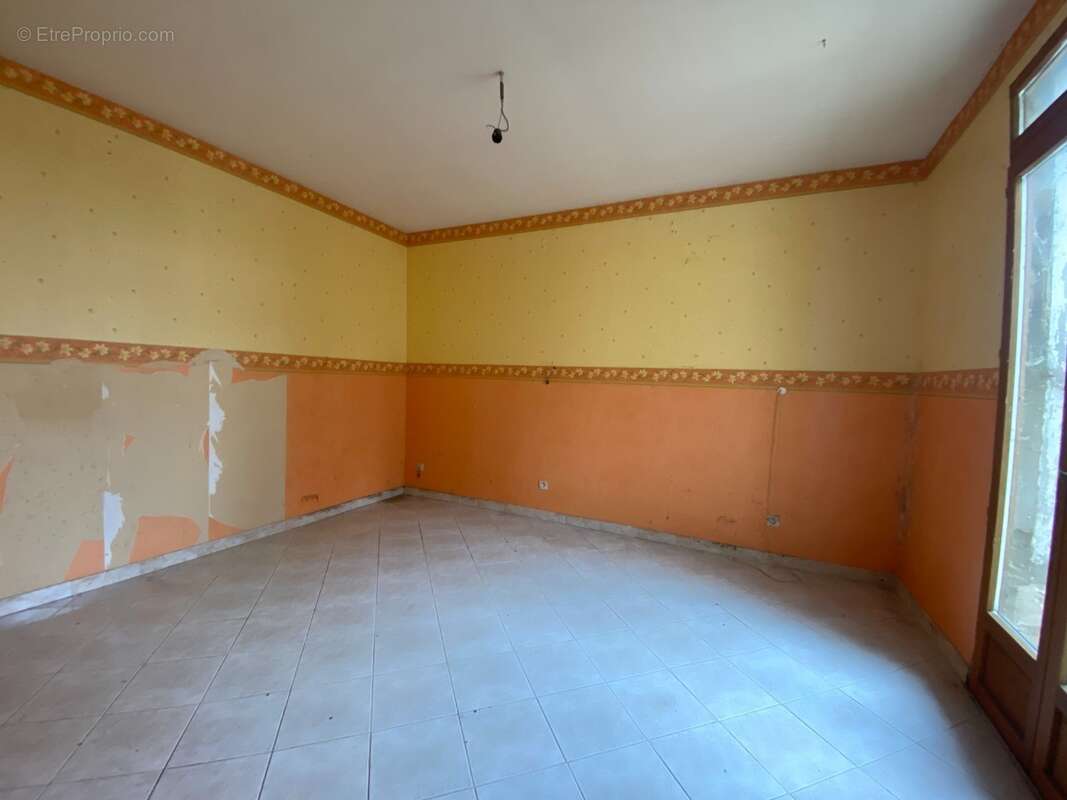 Maison à NEUVILLE-SUR-MARGIVAL