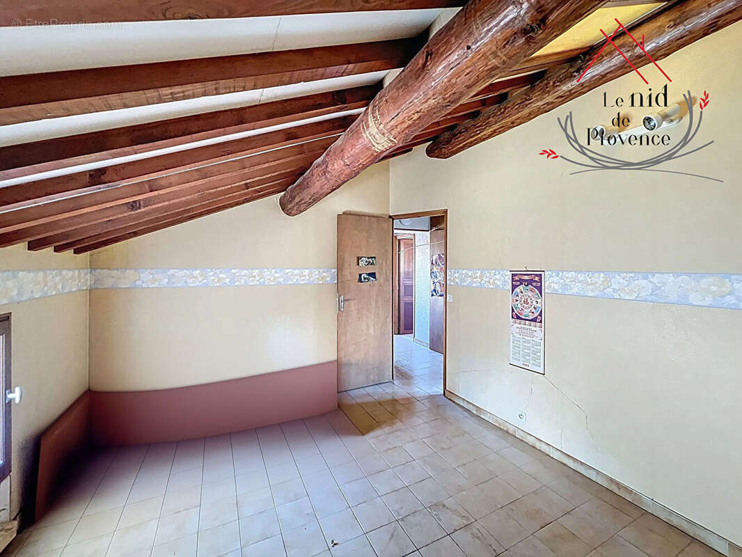 Maison à PERNES-LES-FONTAINES