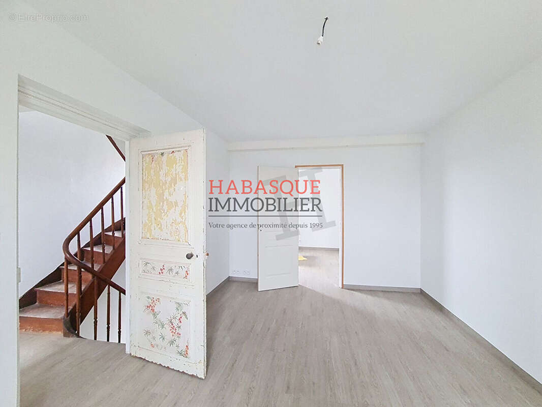 Maison à PLOUZEVEDE