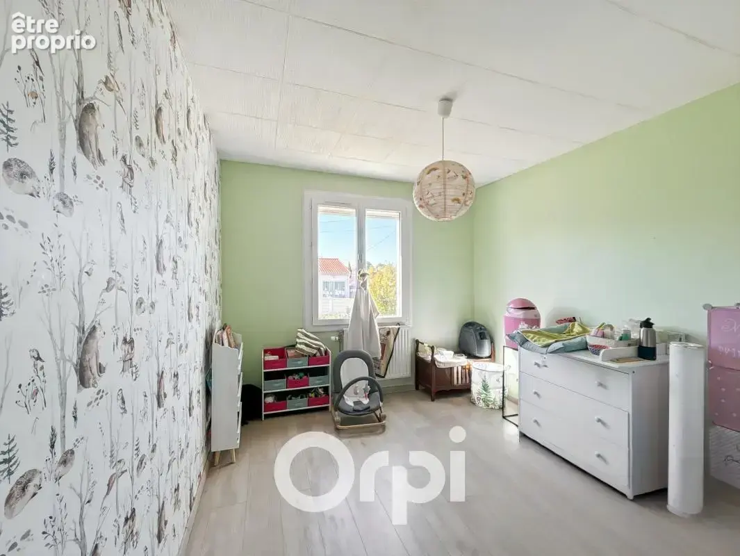 Maison familiale de 94 m² à Chantonnay - photo 8