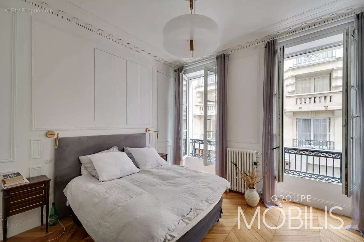 Appartement à PARIS-9E