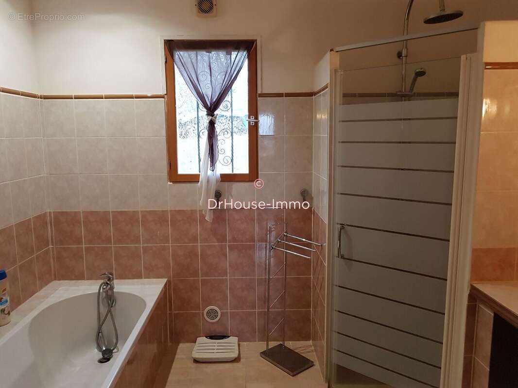 Maison 185 m² à Mareuil  - photo 500
