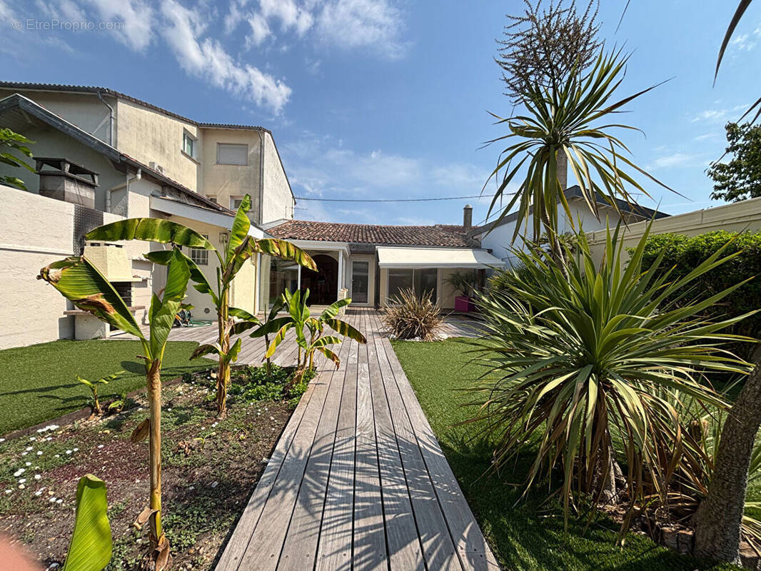 Maison à BORDEAUX