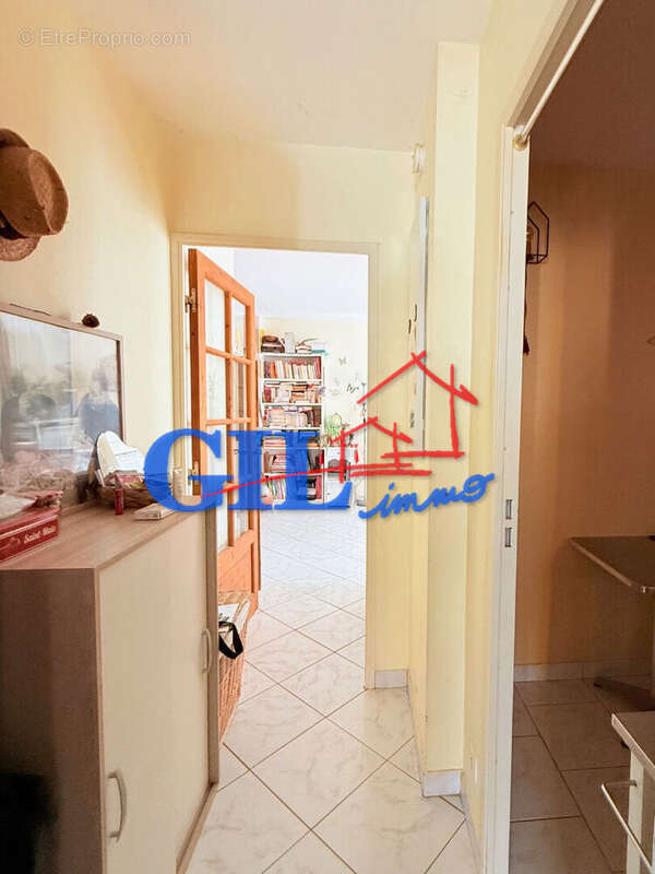 Appartement à SAVIGNY-LE-TEMPLE