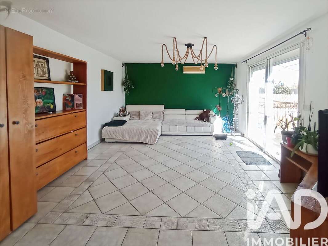 Photo 8 - Maison à THEZIERS