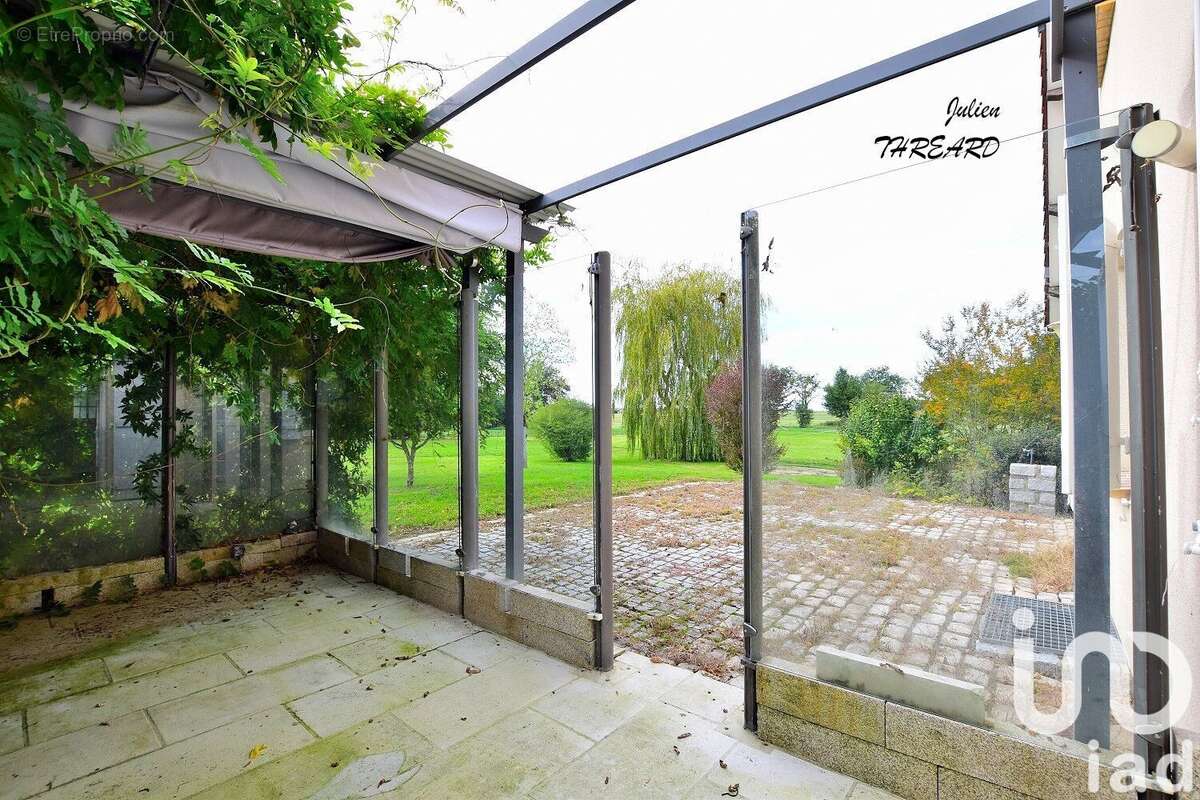 Maison 224 m² à Le Louroux  - photo 9