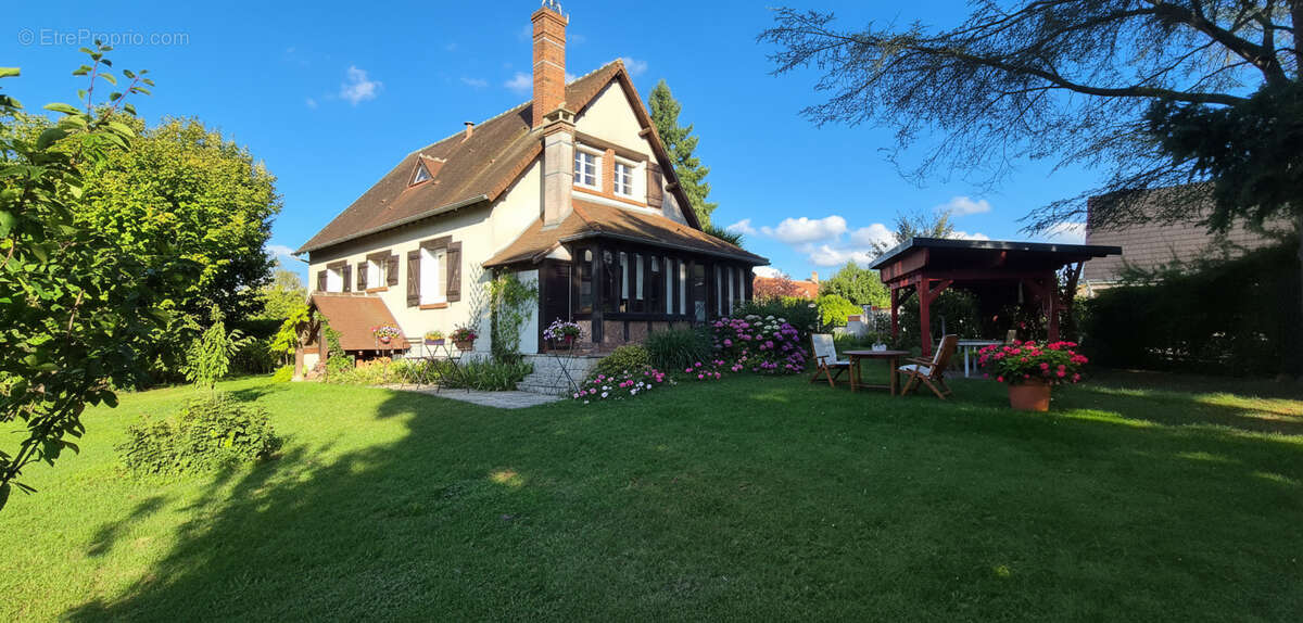 Maison à LAILLY-EN-VAL