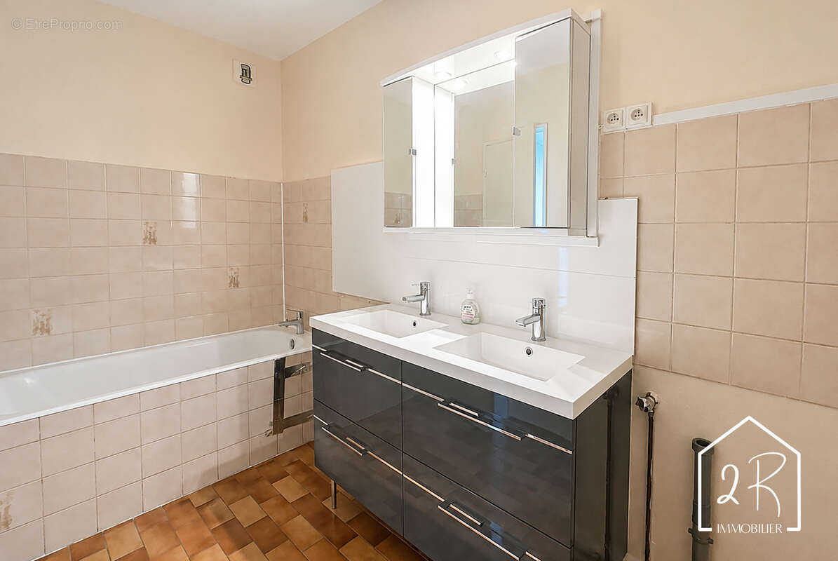 Appartement 2 pièces de 64,15 m2 - Jardin privatif - photo 10