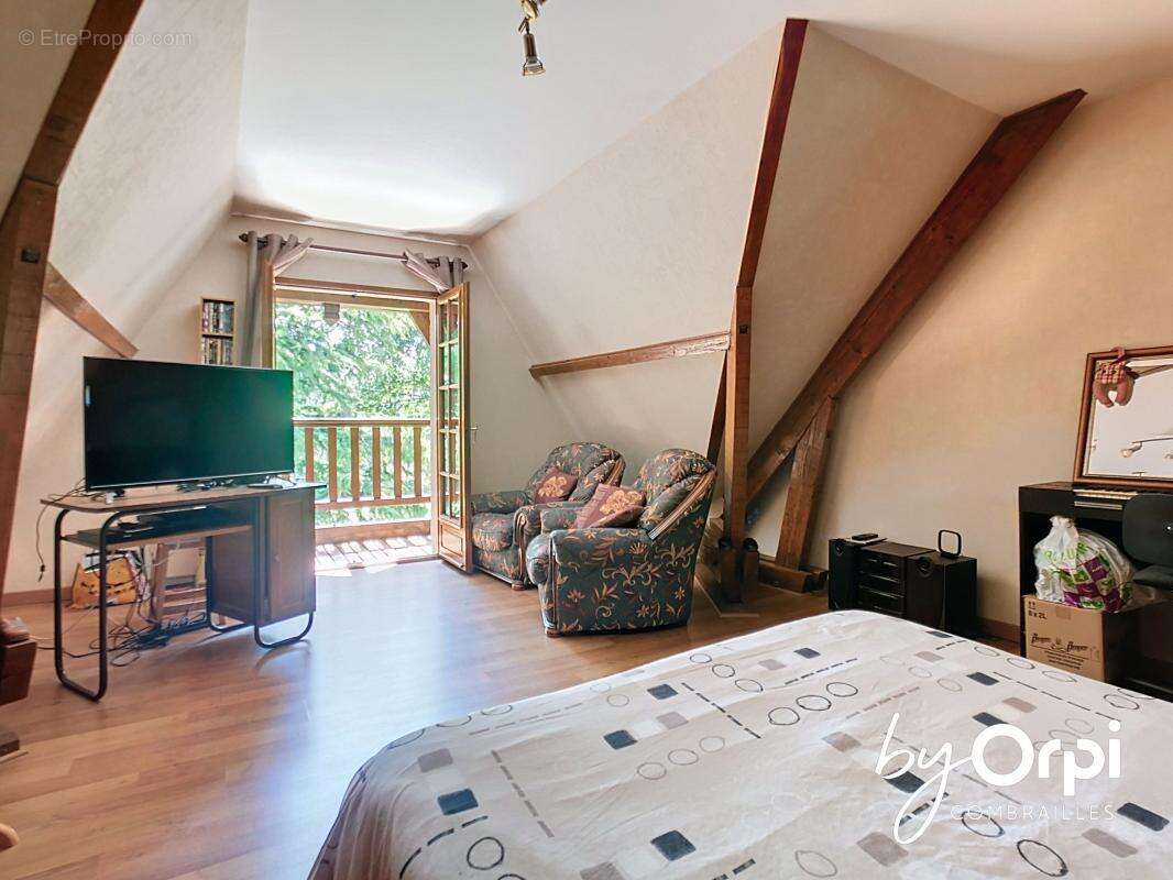 Maison à NERIS-LES-BAINS