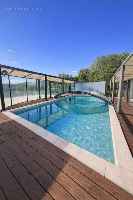 Maison 240 m² à Serres-Castet  - photo 2