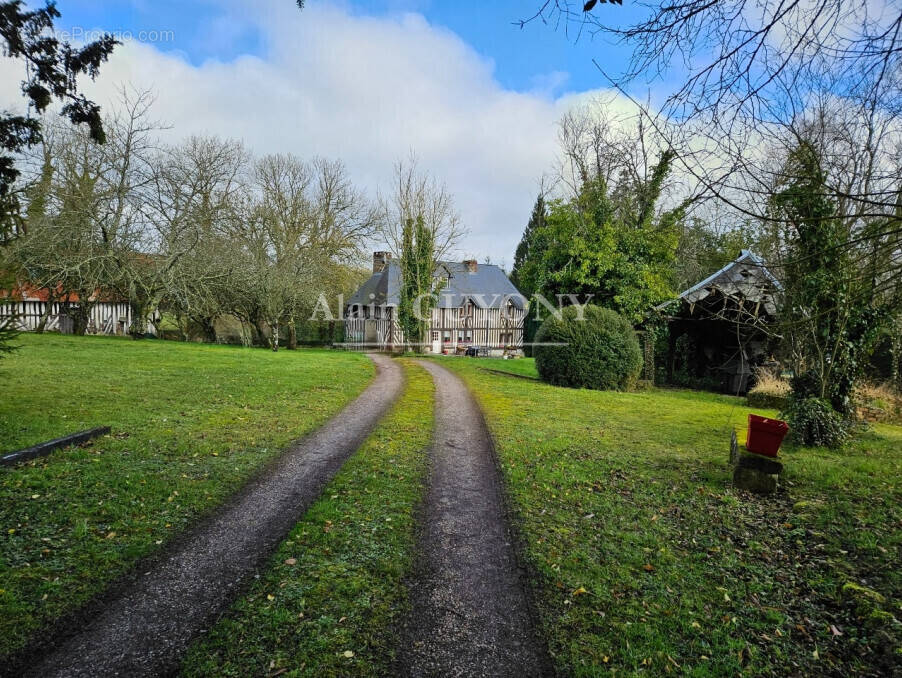 Maison à PONT-L&#039;EVEQUE