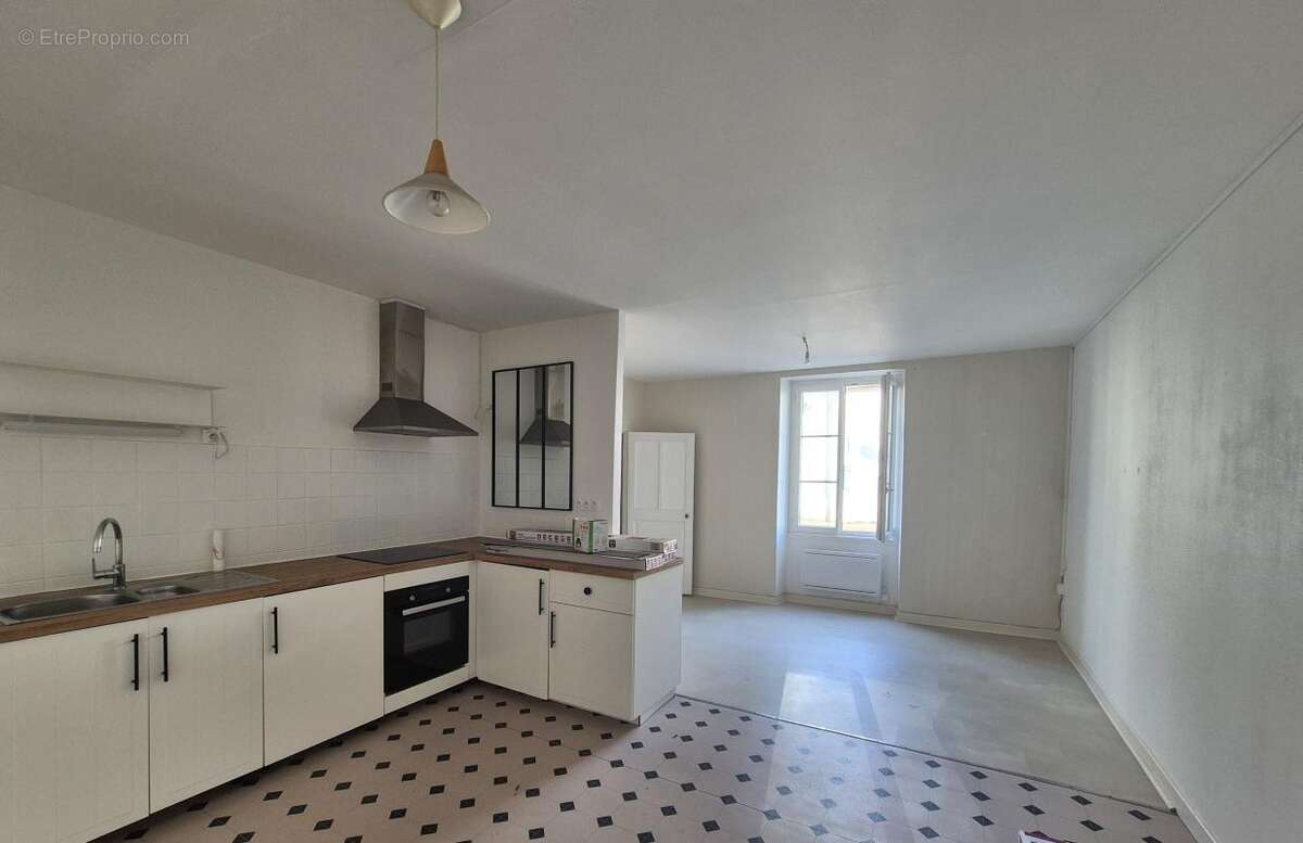 Maison à SANCERGUES