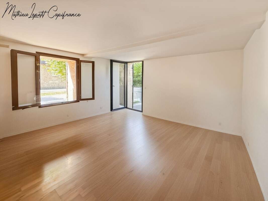 A vendre Maison en pierre de caractère de 240 m², pigeonnier, ancien séchoir à tabac et terrain clos de 2 065 m² – Lalinde 24150 - photo 14