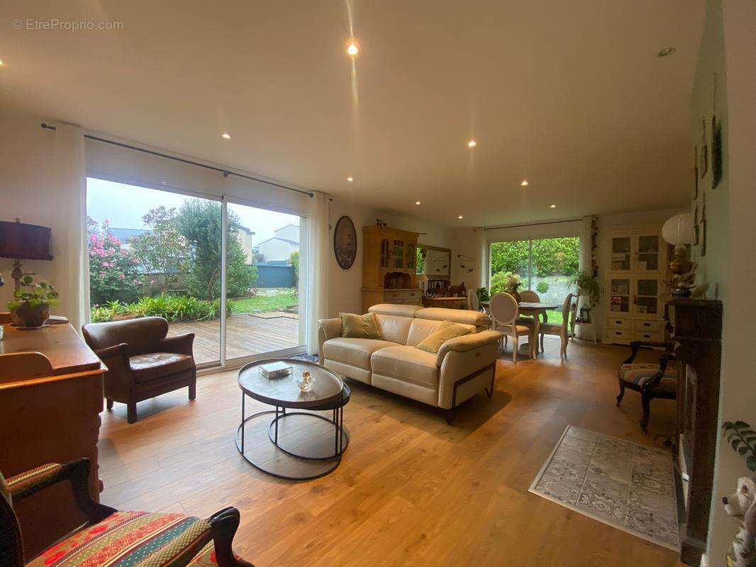 En exclusivité, Saint Renan : Belle Maison contemporaine de qualité au calme - photo 5