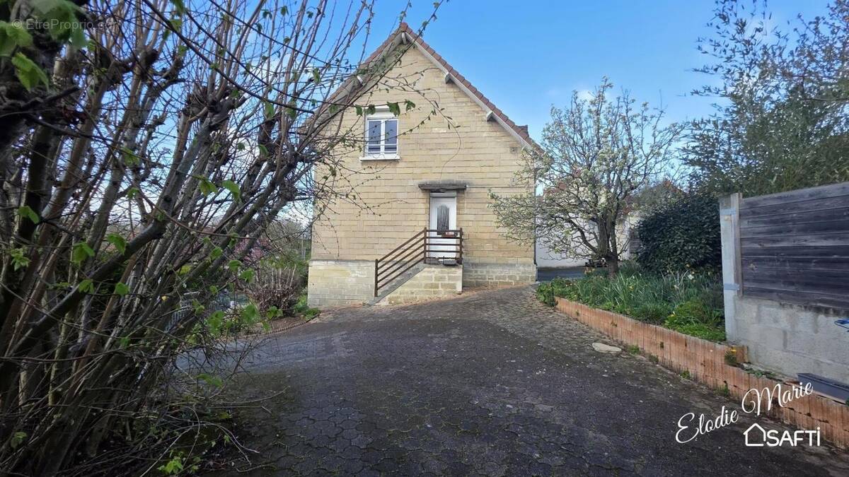 Photo 1 - Maison à MONDEVILLE