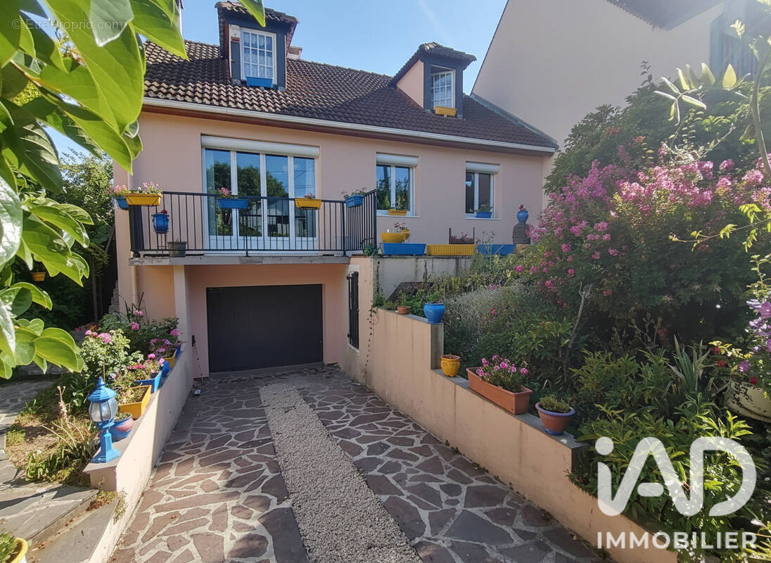 Photo 1 - Maison à GAGNY