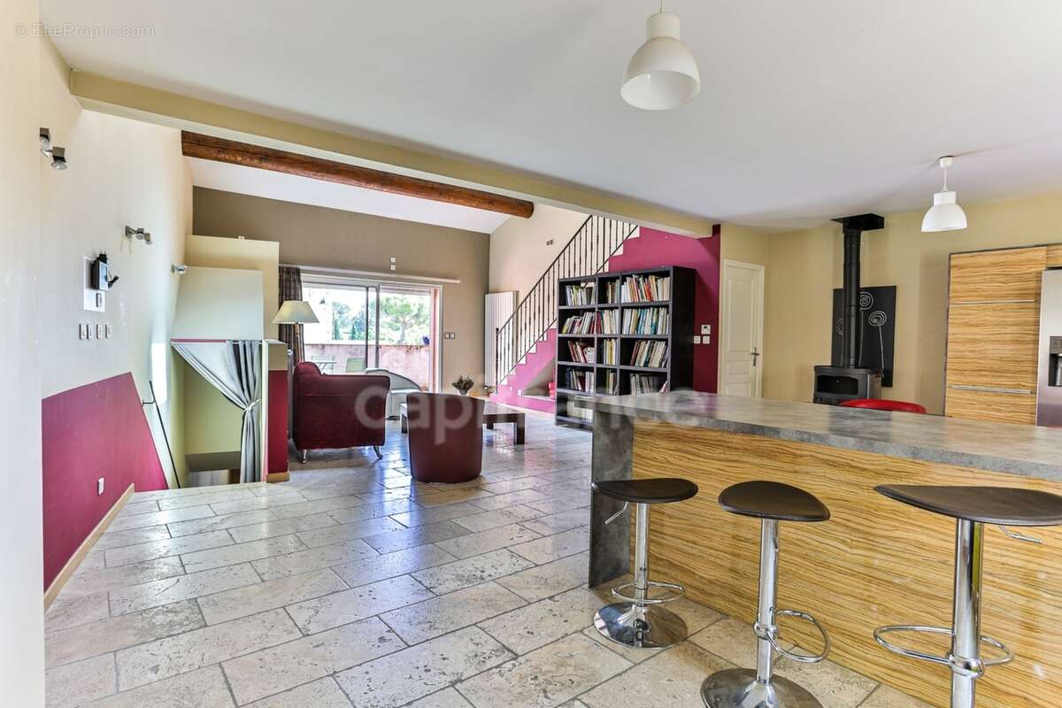 Maison de village avec atelier à vendre à Collias – Idéale pour vivre et travailler - photo 4