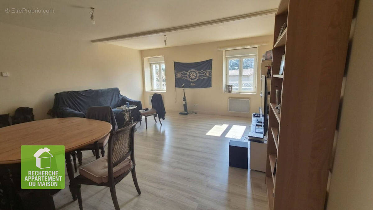 Appartement à CHAVANOZ